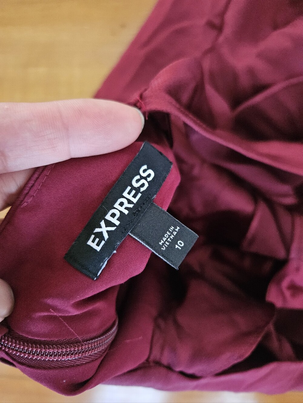 Express DEEP Burgundy Ruffle High-Low Satin Dress Sz Size 10 - Picture 15 of 16